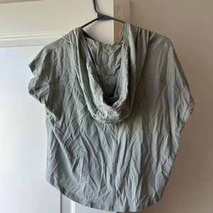 Lululemon cropped tie front t shirt